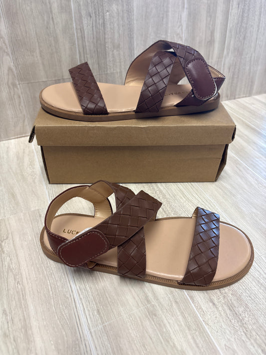 NEW 2Y Lucky Brand Cognac Sandal