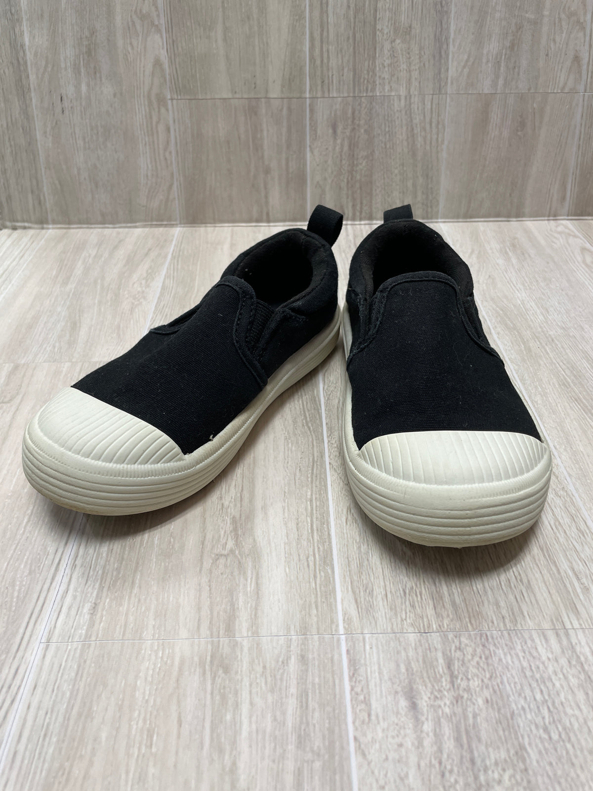 8c Black/White Slip On Shoes