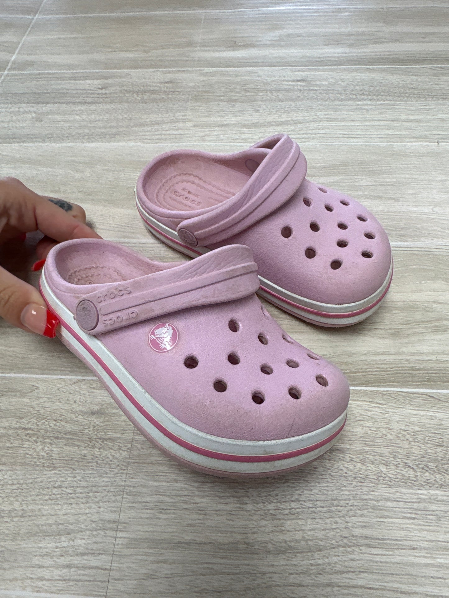 7c Light Pink Crocs