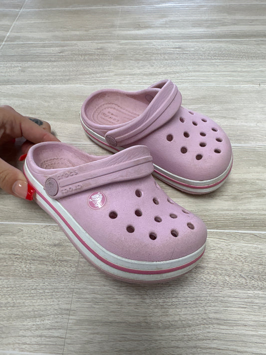 7c Light Pink Crocs