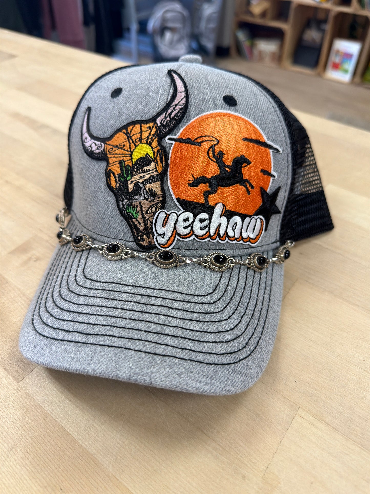 Trucker Hat - Yeehaw - Grey - Black/Silver Band