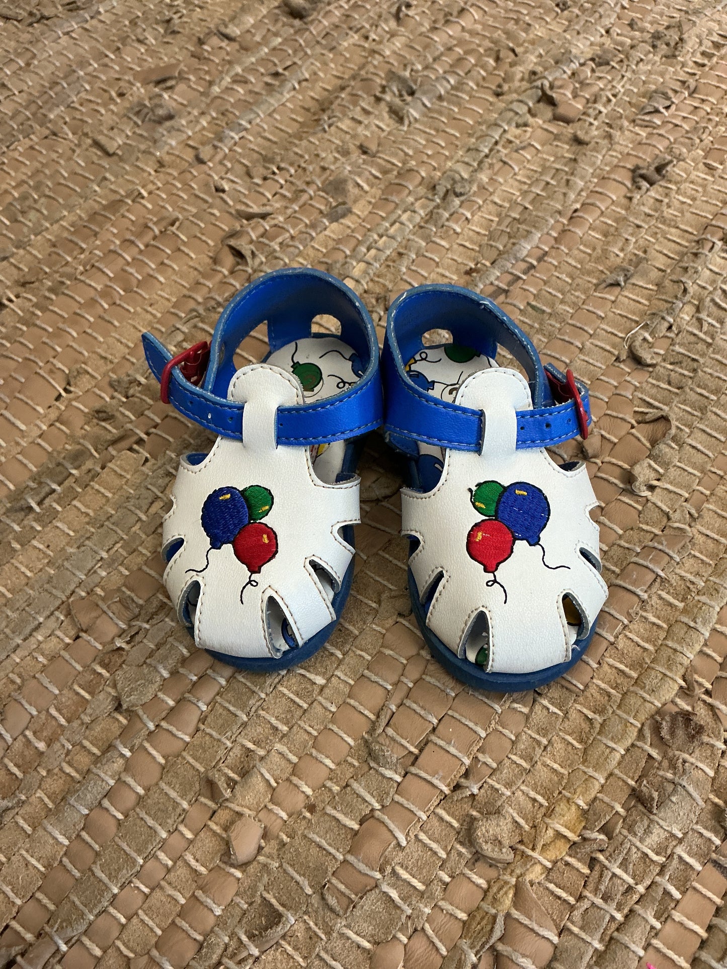 2c-vintage-fisher-price-sandal