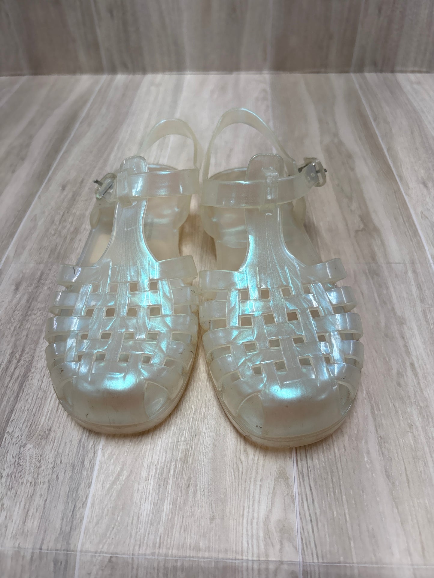 1Y Iradescent Jelly Sandal