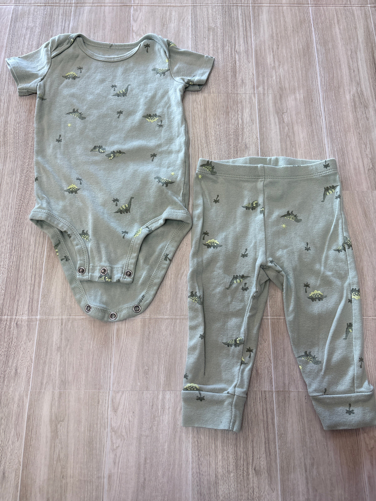 9m Light Green Dino Onesie + Pant Set
