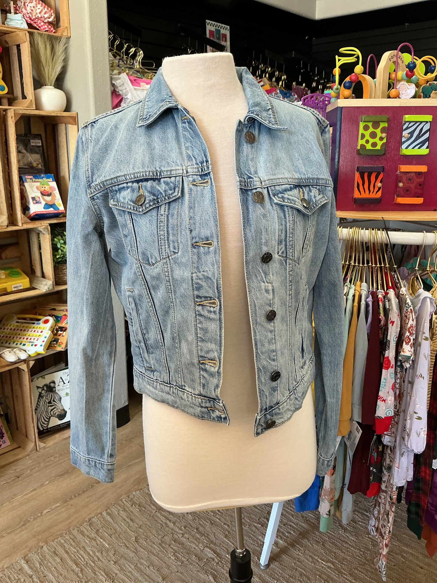 Womens Medium Carly Jean Denim Jacket