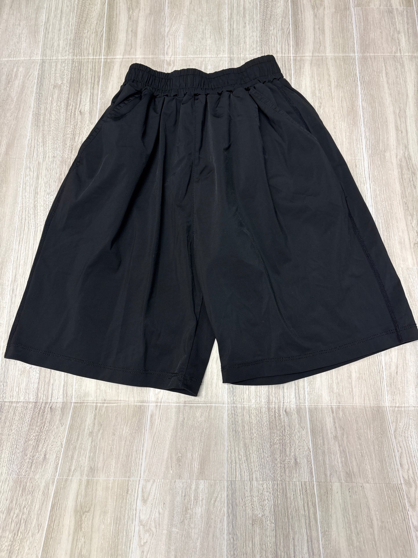 9/10 Black Athletic Short