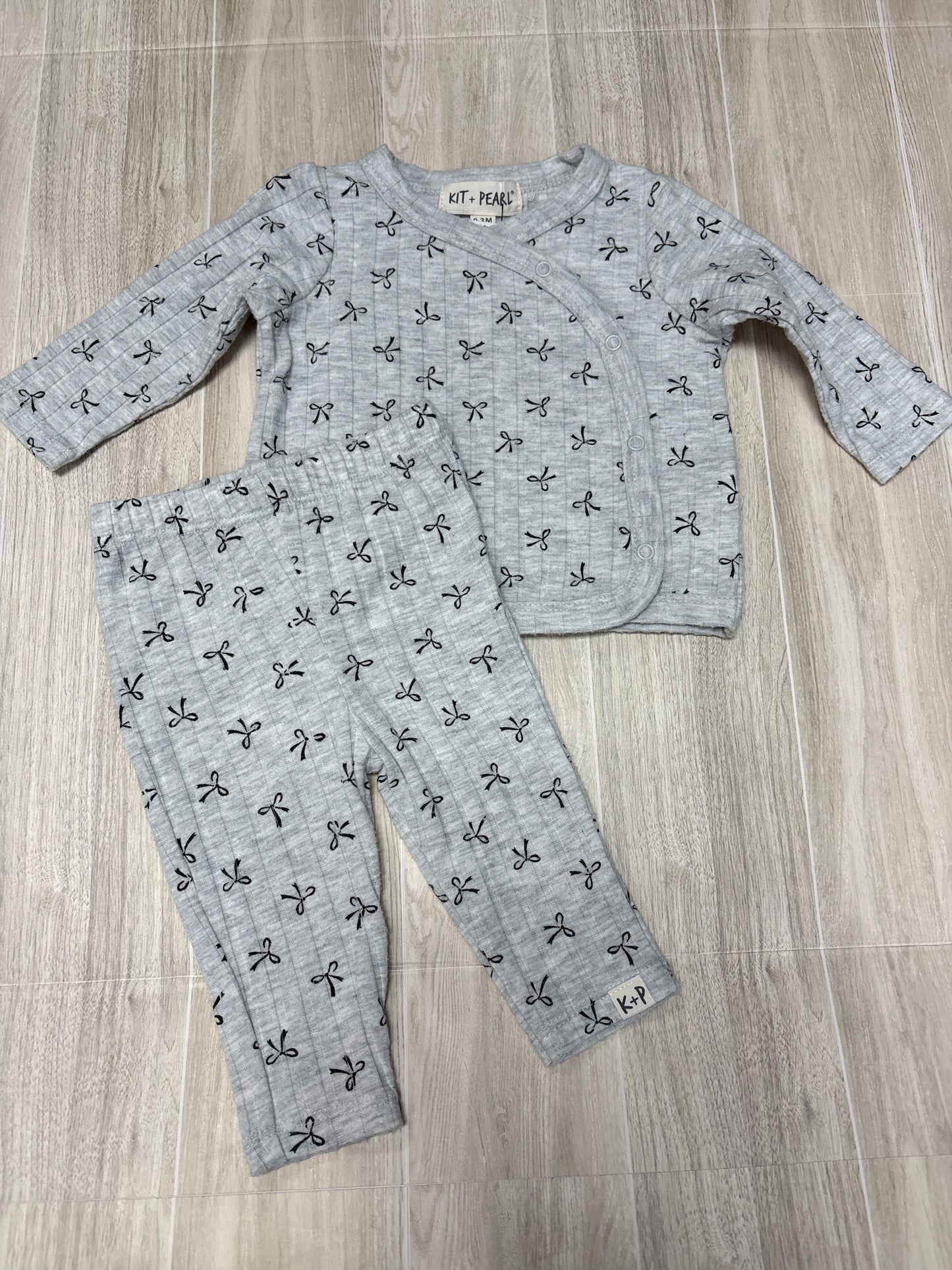0-3m Kit + Pearl Grey Bows Kimono 2 Piece Set