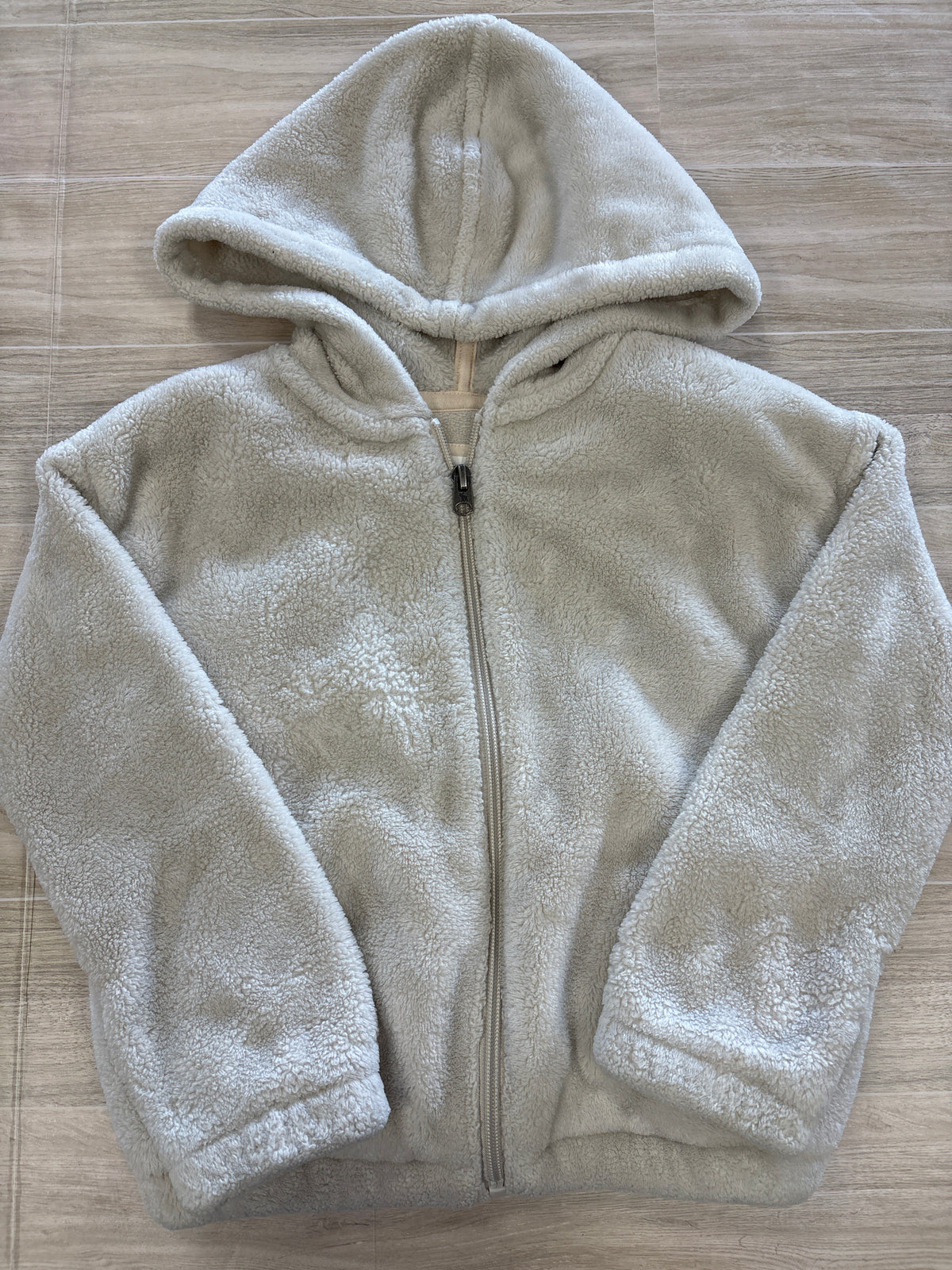 5/6 Abercrombie Kids Cream Soft Zip Up Jacket