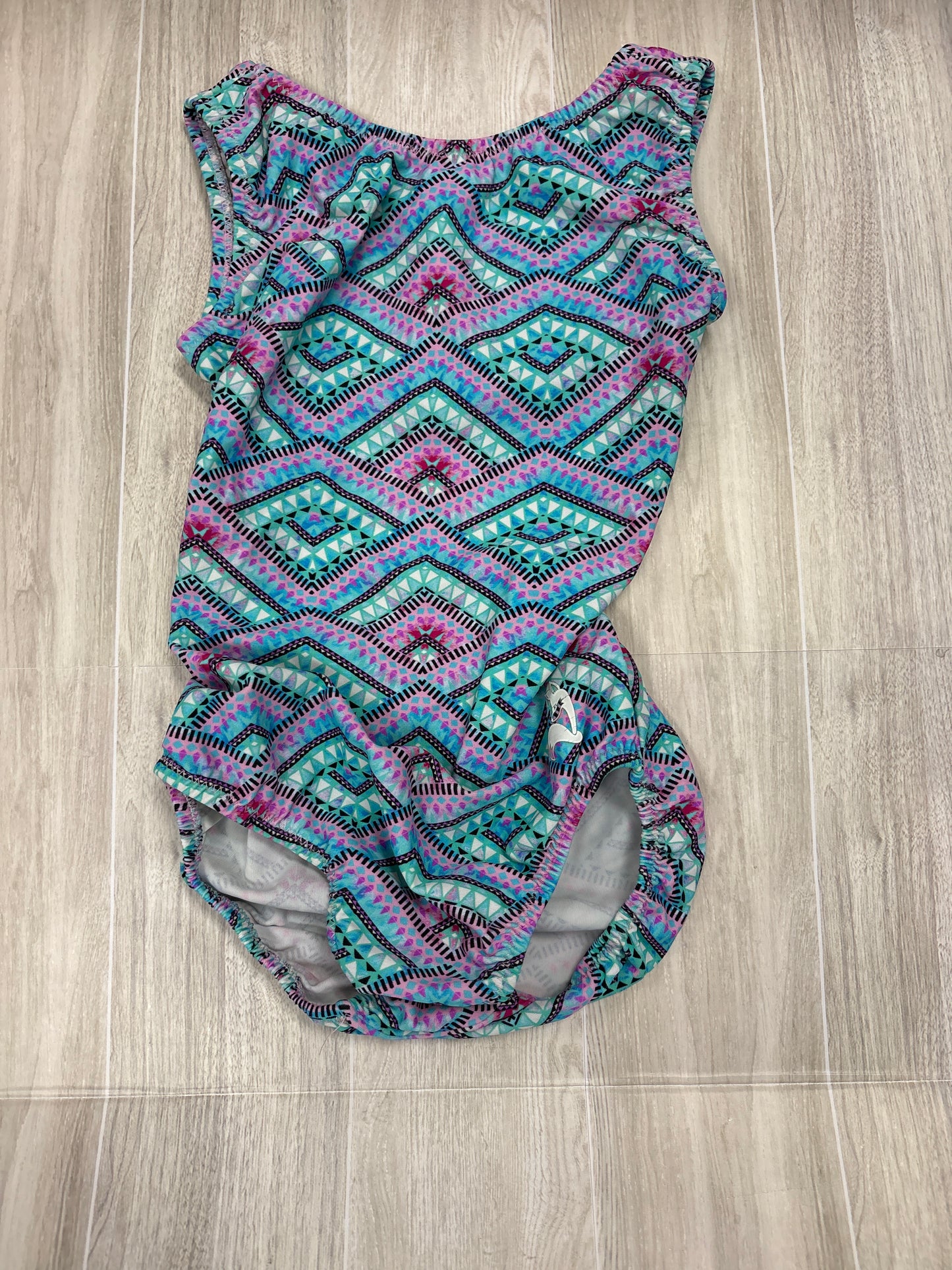 6 Geometric Printed Open Back Leo