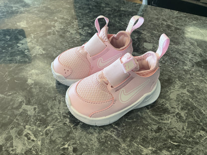 NWT 3c Nike Flex Runner - Pink
