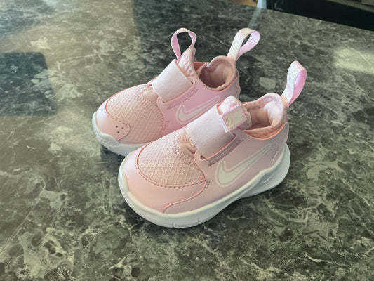 NWT 3c Nike Flex Runner - Pink
