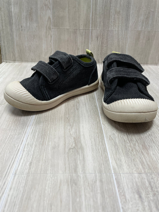 8c Charcoal Grey Velco Shoes