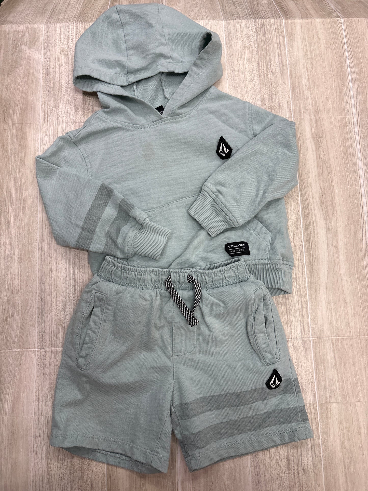 2T Light Blue Volcom 2 Piece Set