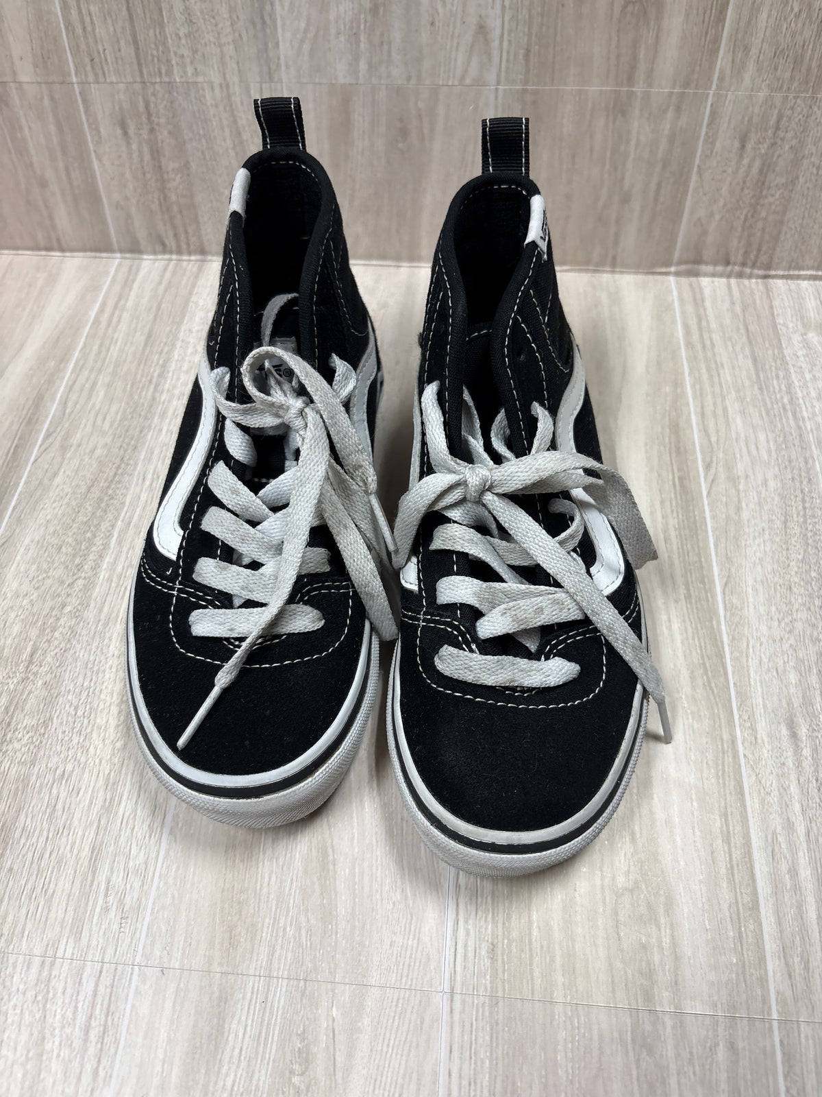 1Y Black/White High Top Lace Up Vans - Blemish