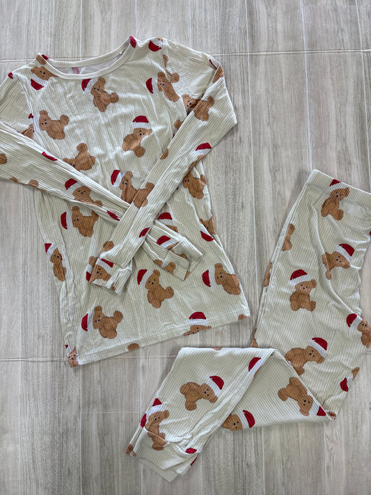8 Little Pajama Co Cream Ribbed Santa Bears Pajama Set