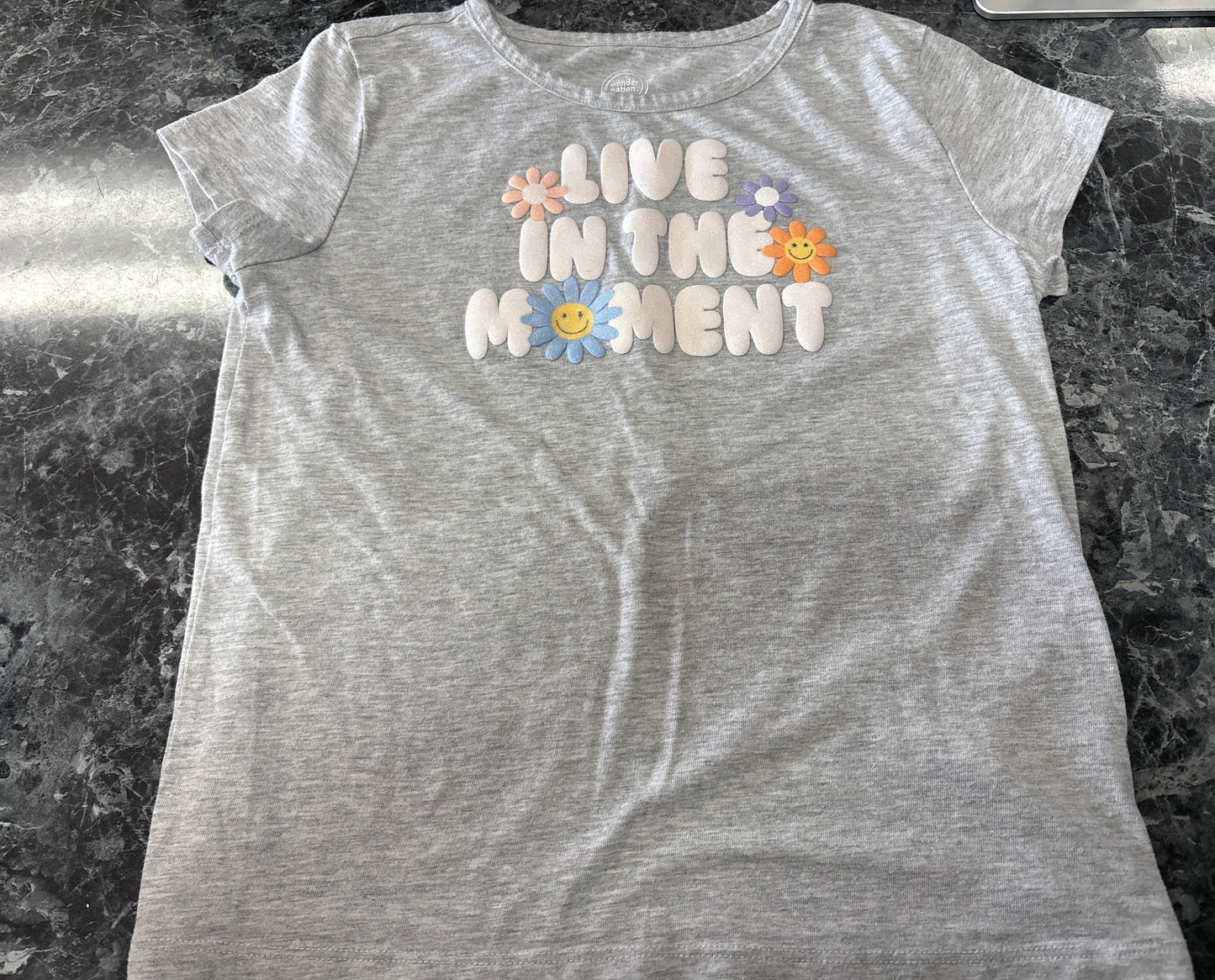 7/8 Live In The Moment Graphic Tee