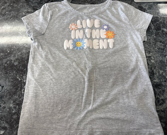 7/8 Live In The Moment Graphic Tee