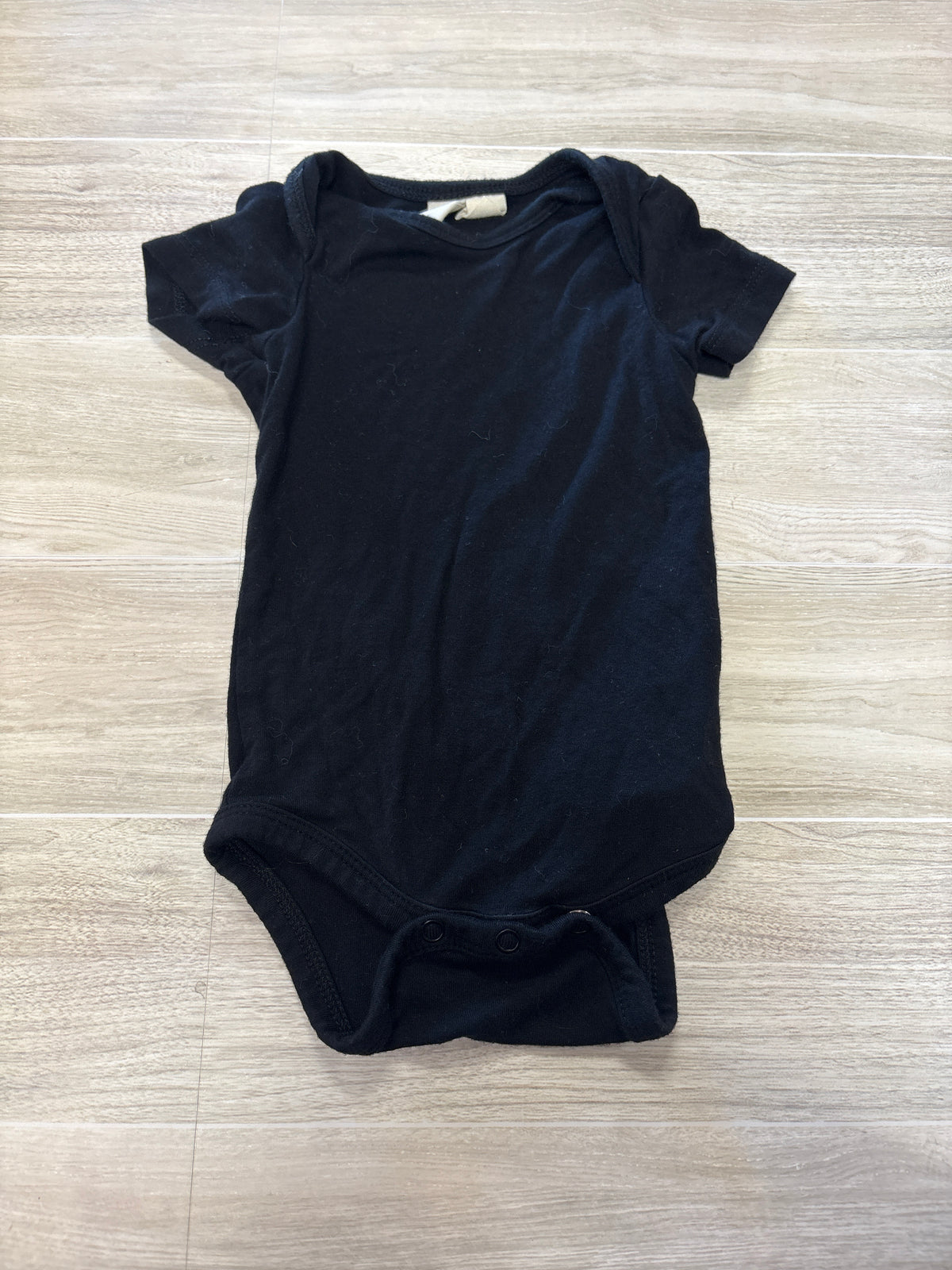 0-3m Black Kyte Onesie