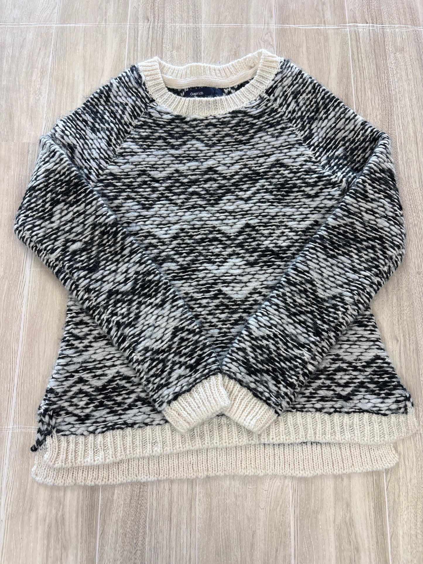 6/7 Gap Black/White Knit Pattern Sweater