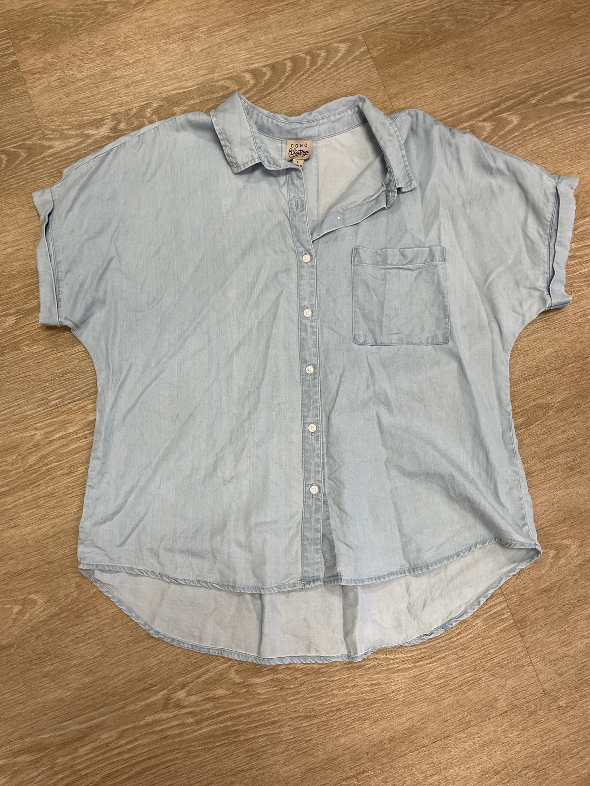 Womens Large Chambray Short Sleeve Button Up
