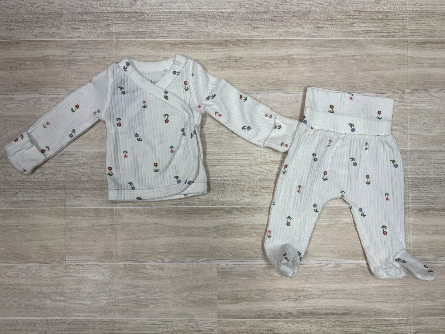 Newborn White Ribbed Floral 2 Piece Set