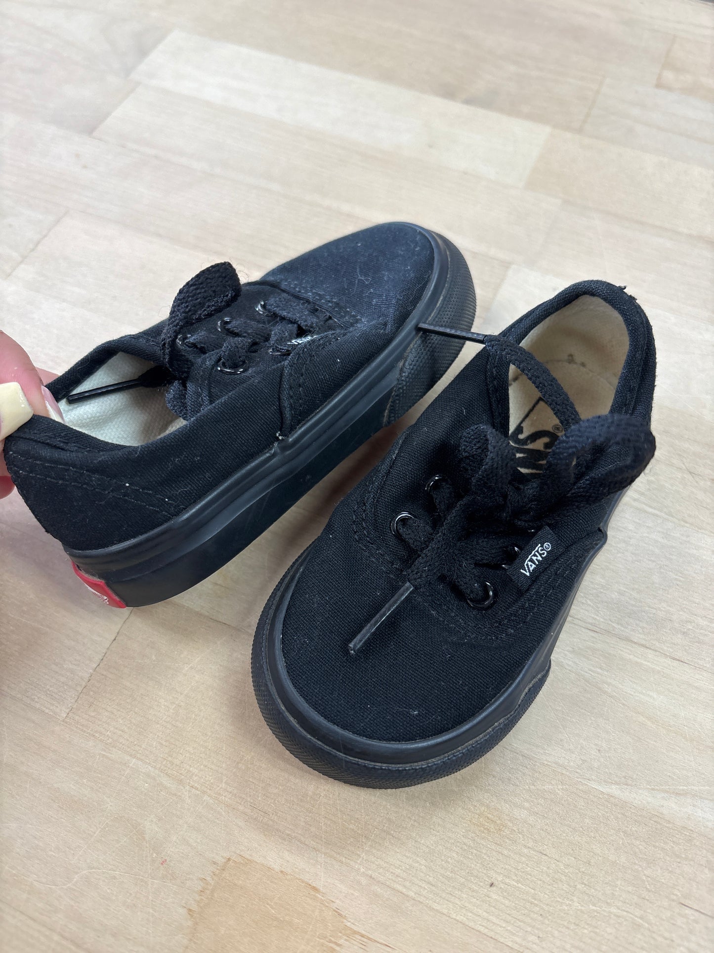 4.5c Black Lace Up Vans