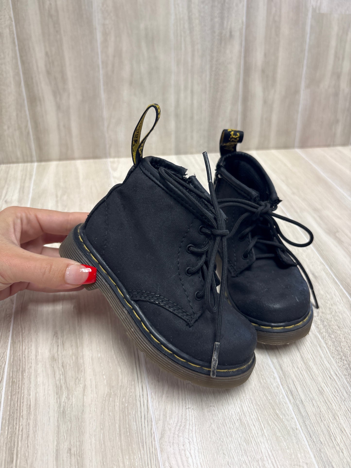 6c Black Dotted Dr Martens