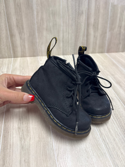 6c Black Dotted Dr Martens