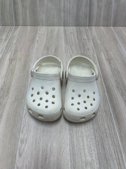 7c White Crocs