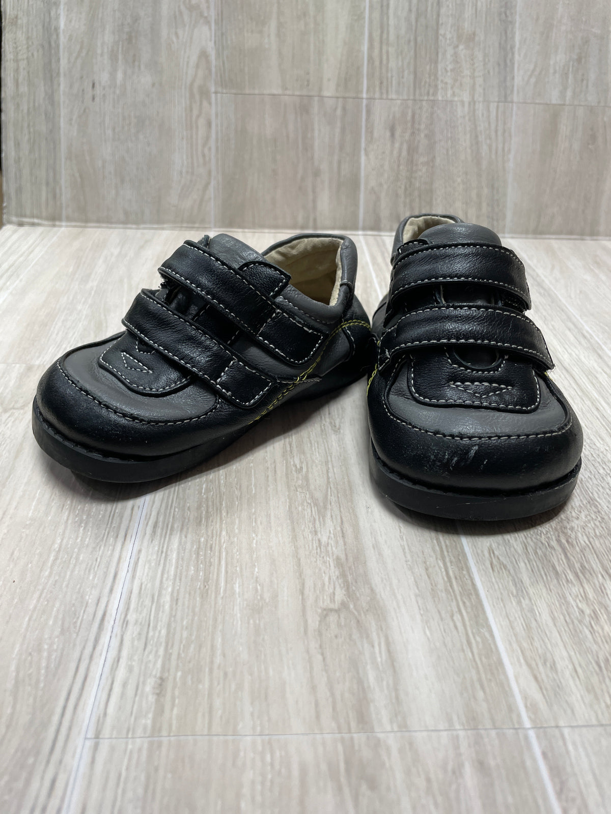 5c See Kai Run Black/Grey Velcro Shoes