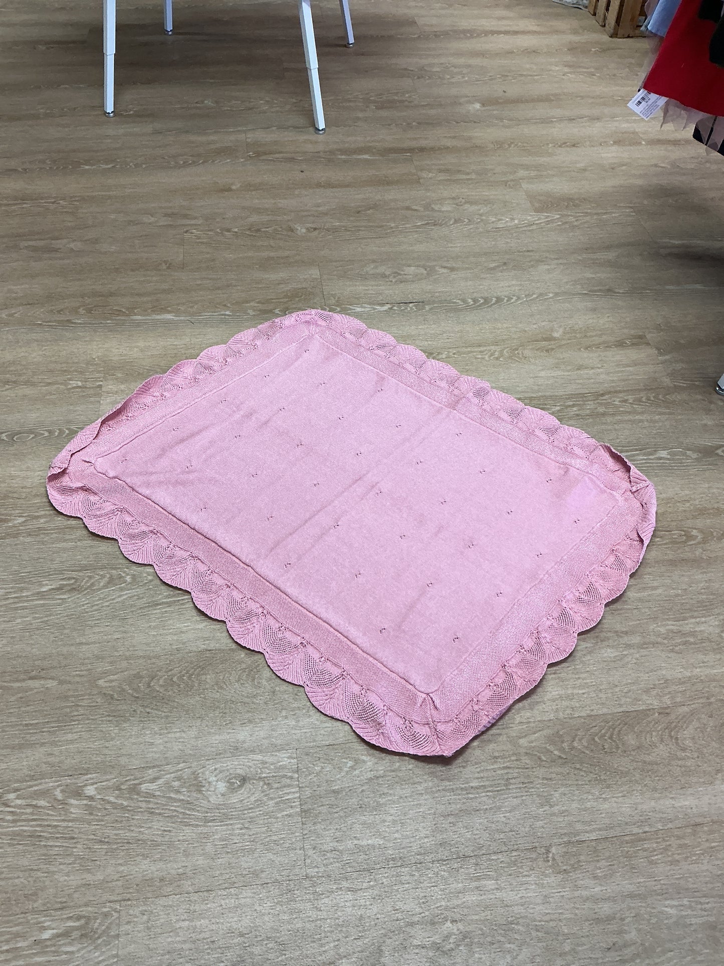 NWT Mayoral Ruffled Blanket - Rose