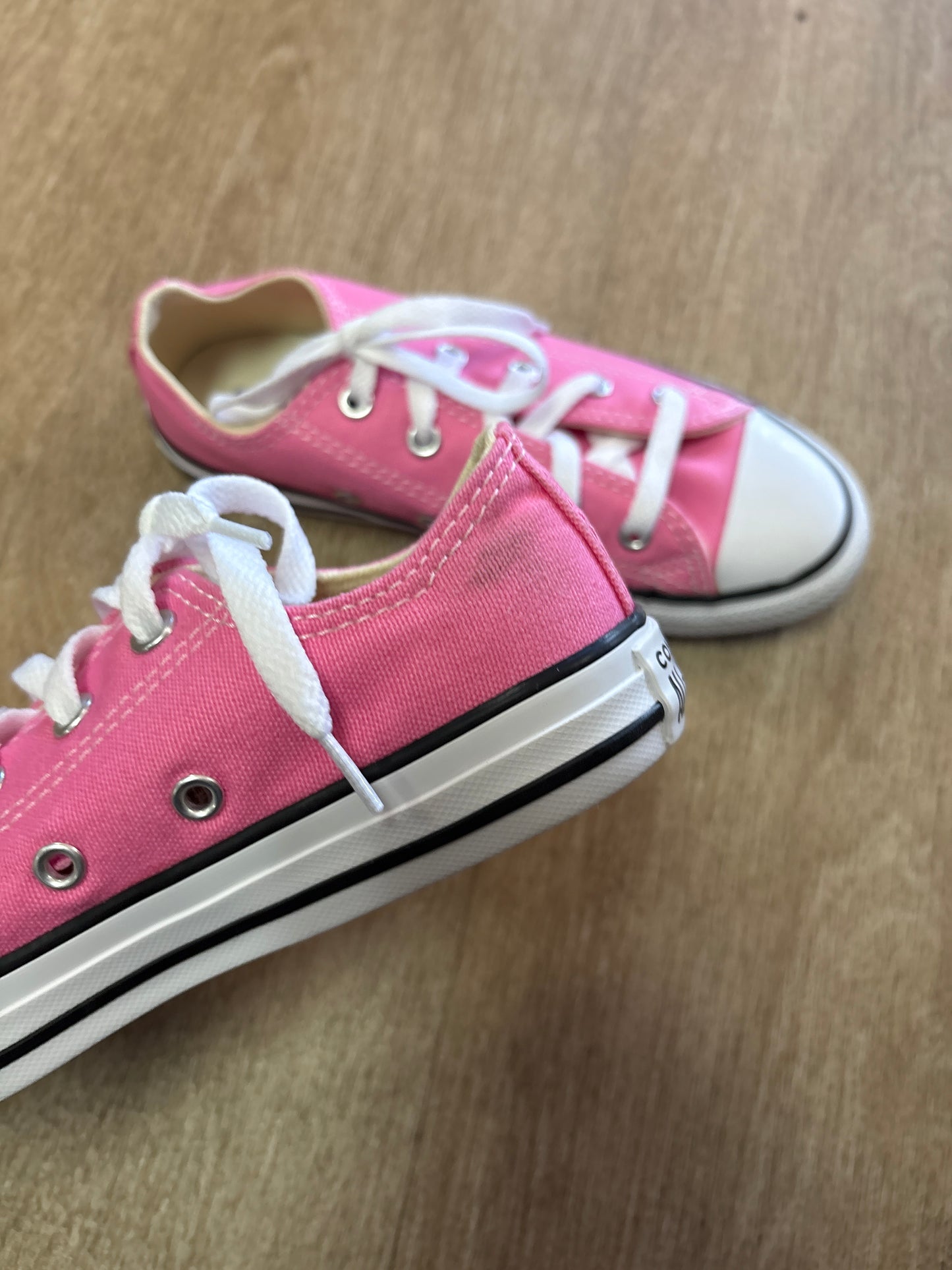 2Y Pink Lace Up Converse - Blemish