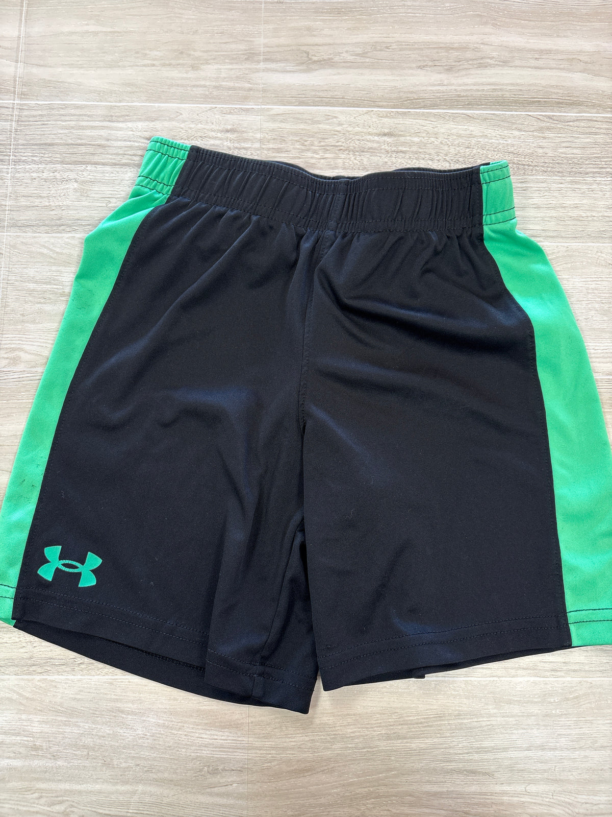 6 Black/Green Under Armour Athletic Short