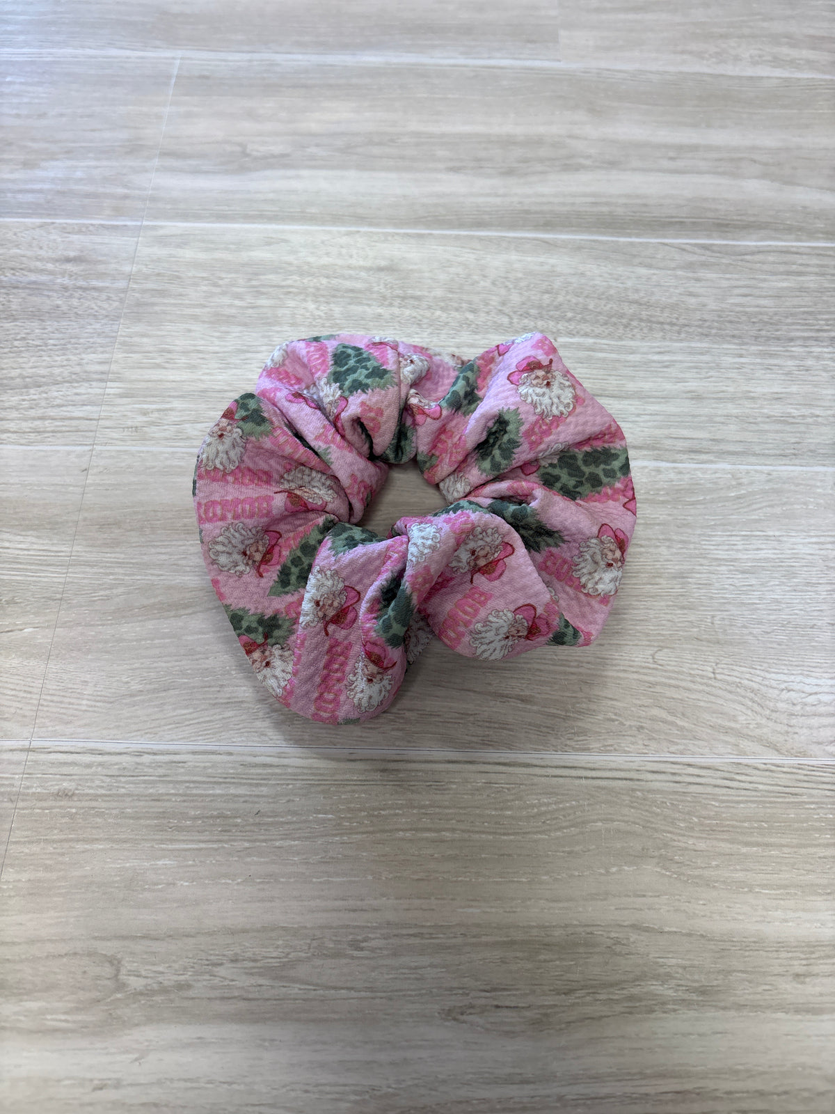 Scrunchie - Pink Howdy Santa Print