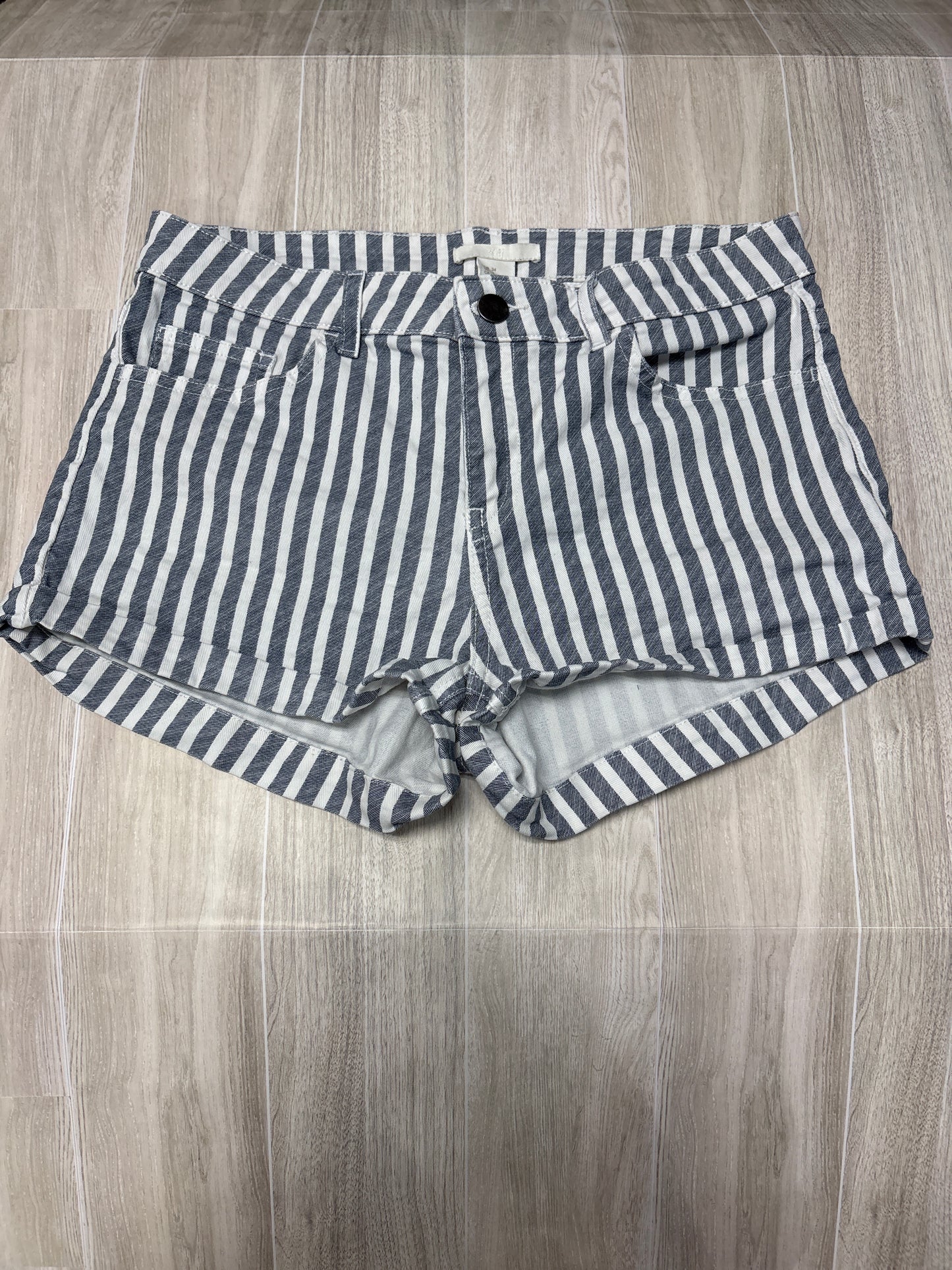 Womens 4 Pinstripe Shorts