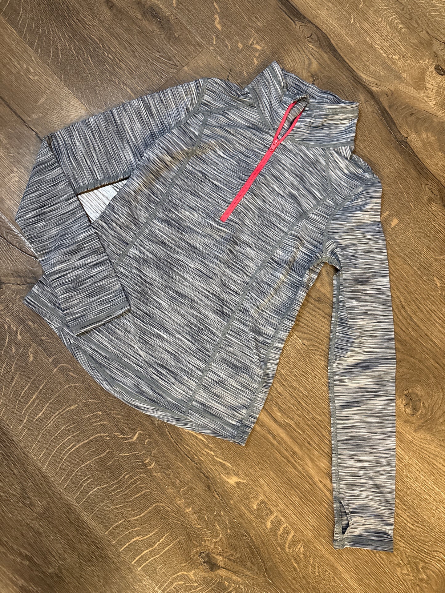 8/10 Light Grey Heathered Quarter Zip