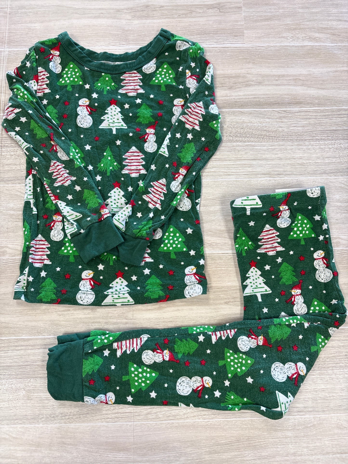 3T Little Me Green Holiday Printed 2 Piece Pajama Set