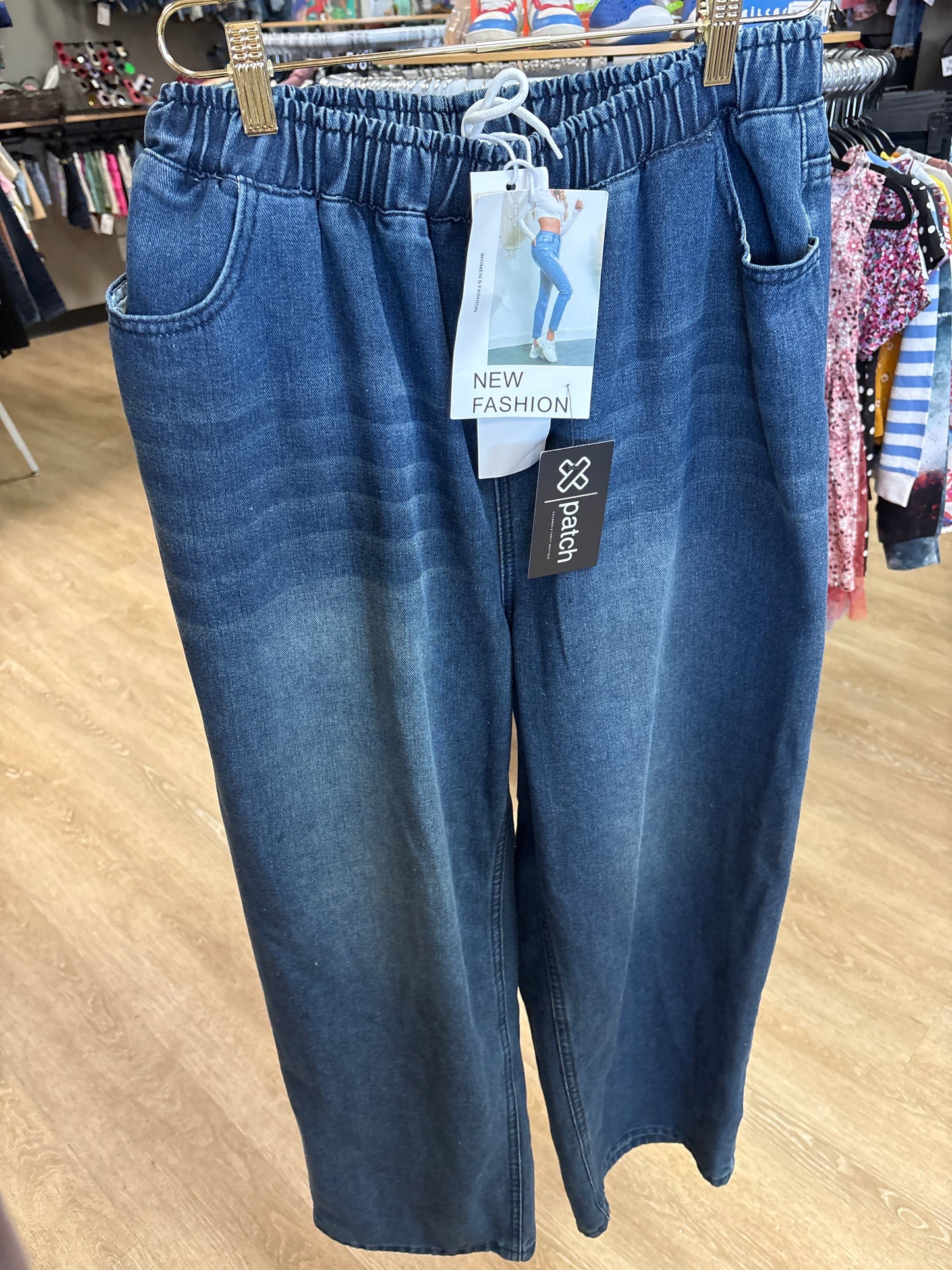 NWT Womens Large Denim Pull Up Pant