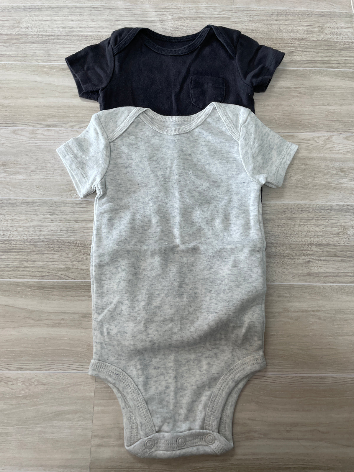 3-6m Pocket Onesie 2 Pack Charcoal Grey/Light Grey