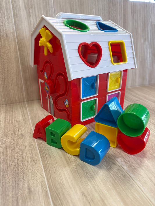 Toy - Interactive Matching Barn