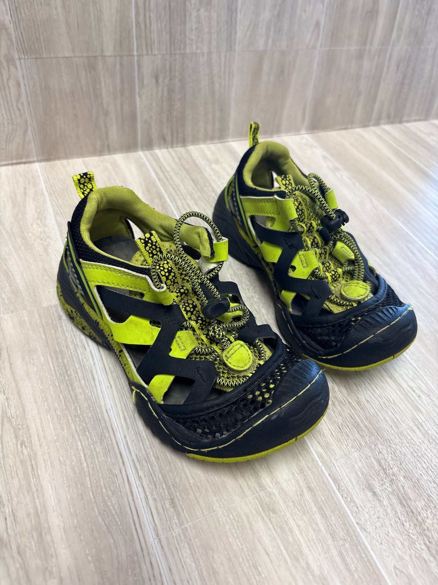 10m Green/Black Trail Sandals
