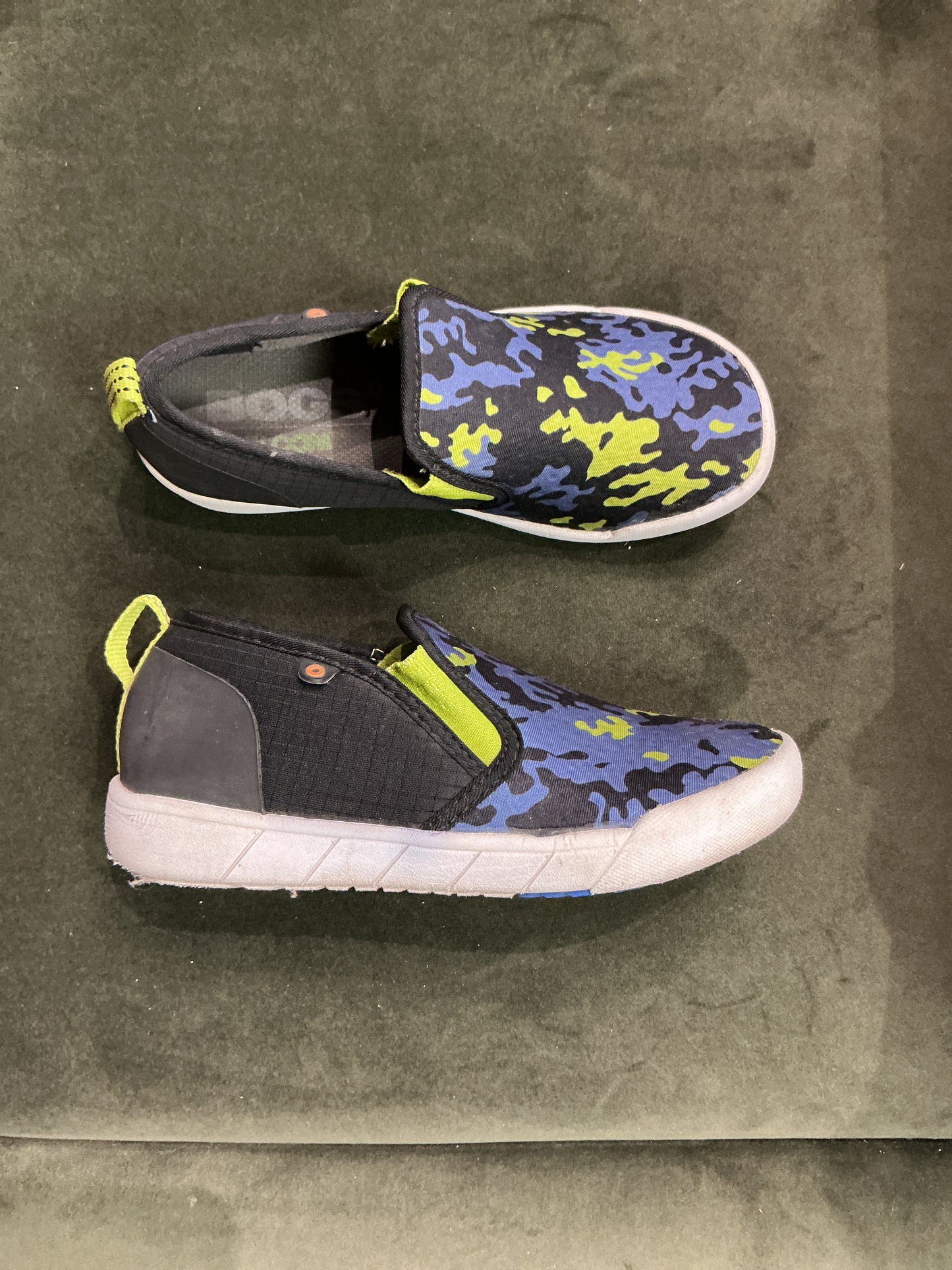 2T Bogs Slip On Camo Shoes