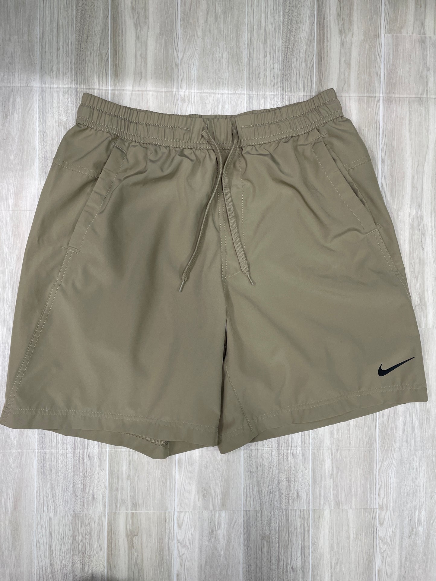 Mens Small Nike Beige Quick Dry Shorts
