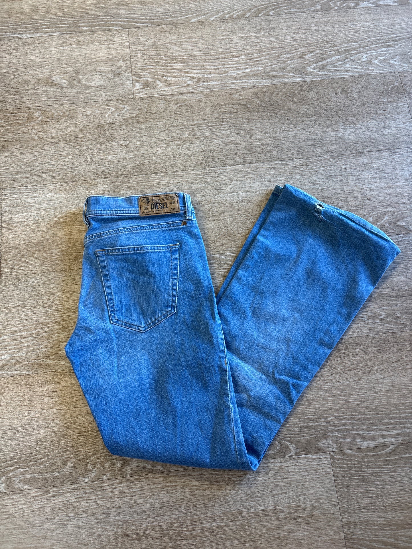 Womens 28 x 30L Diesel Slim Bootcut Low Rise Denim Pant