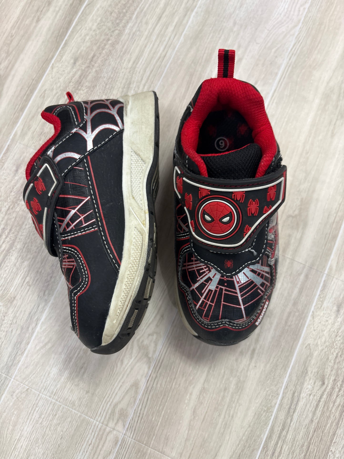 9c Light Up Spiderman Velcro Shoes