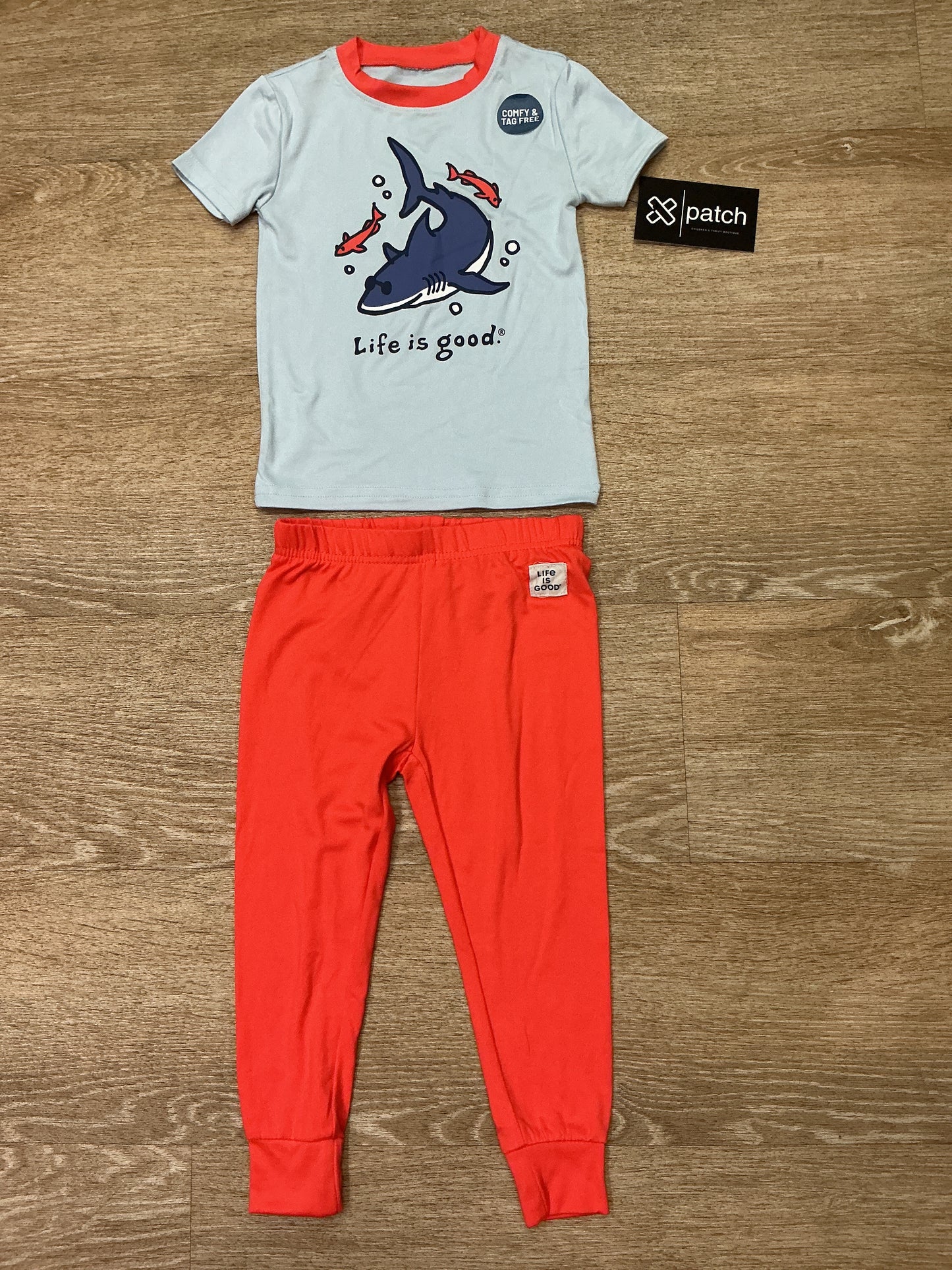 NWOT 2T Shark 2 Piece Pajama Set