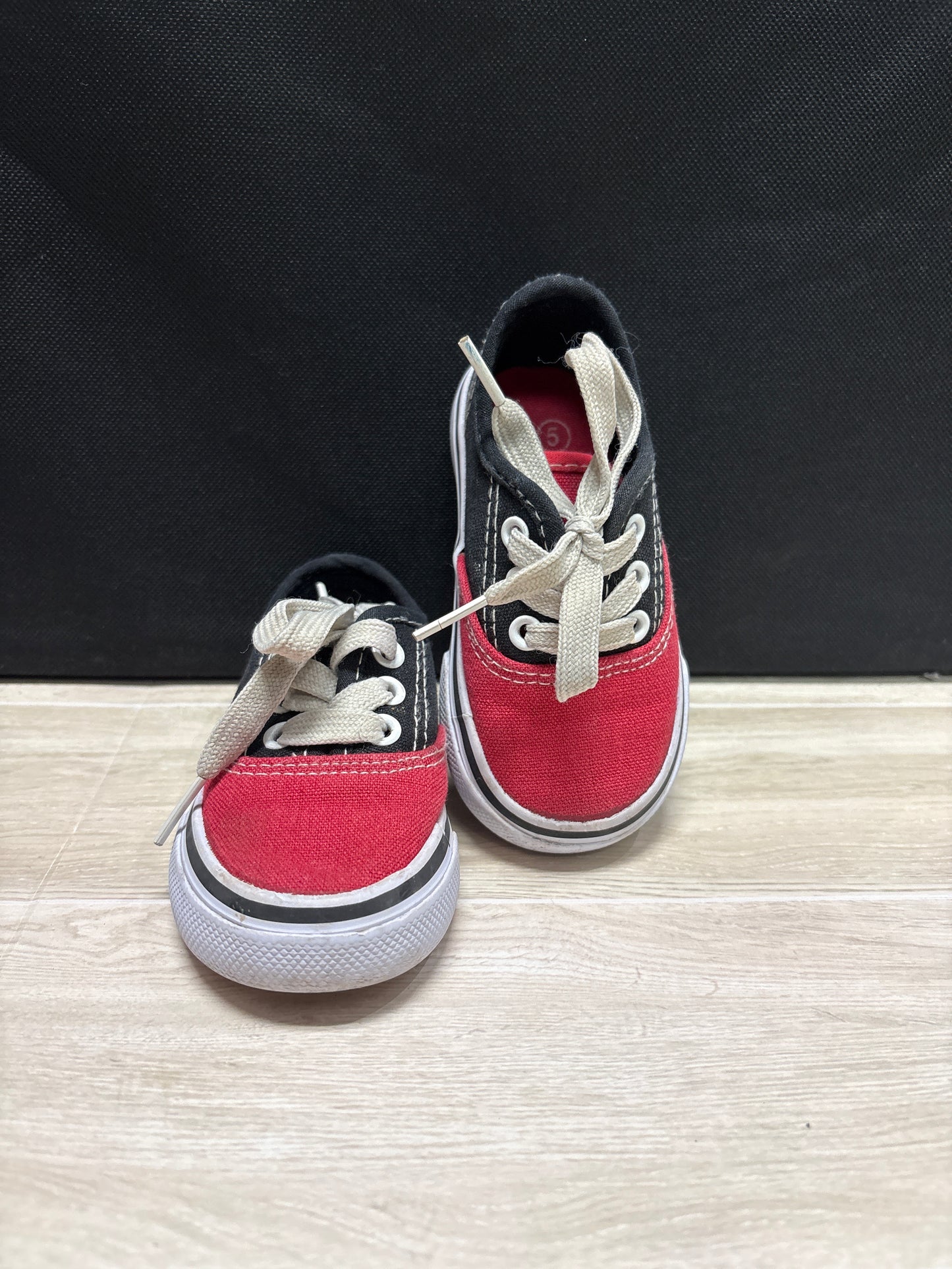 5c Red/Black Faux Vans