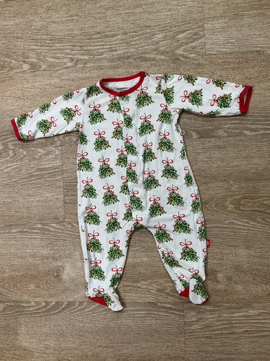 3-6m Magnetic Me Mistletoe Pajama