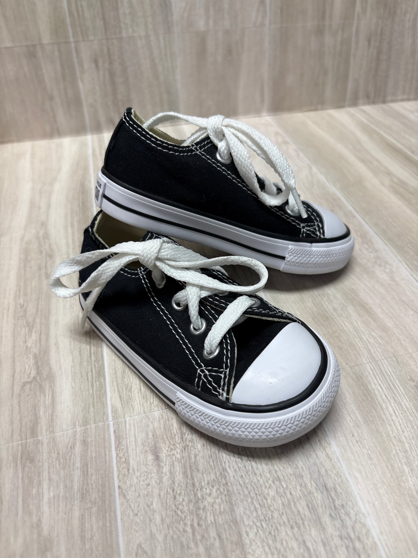 NWOT 5c Black/White Converse Sneakers