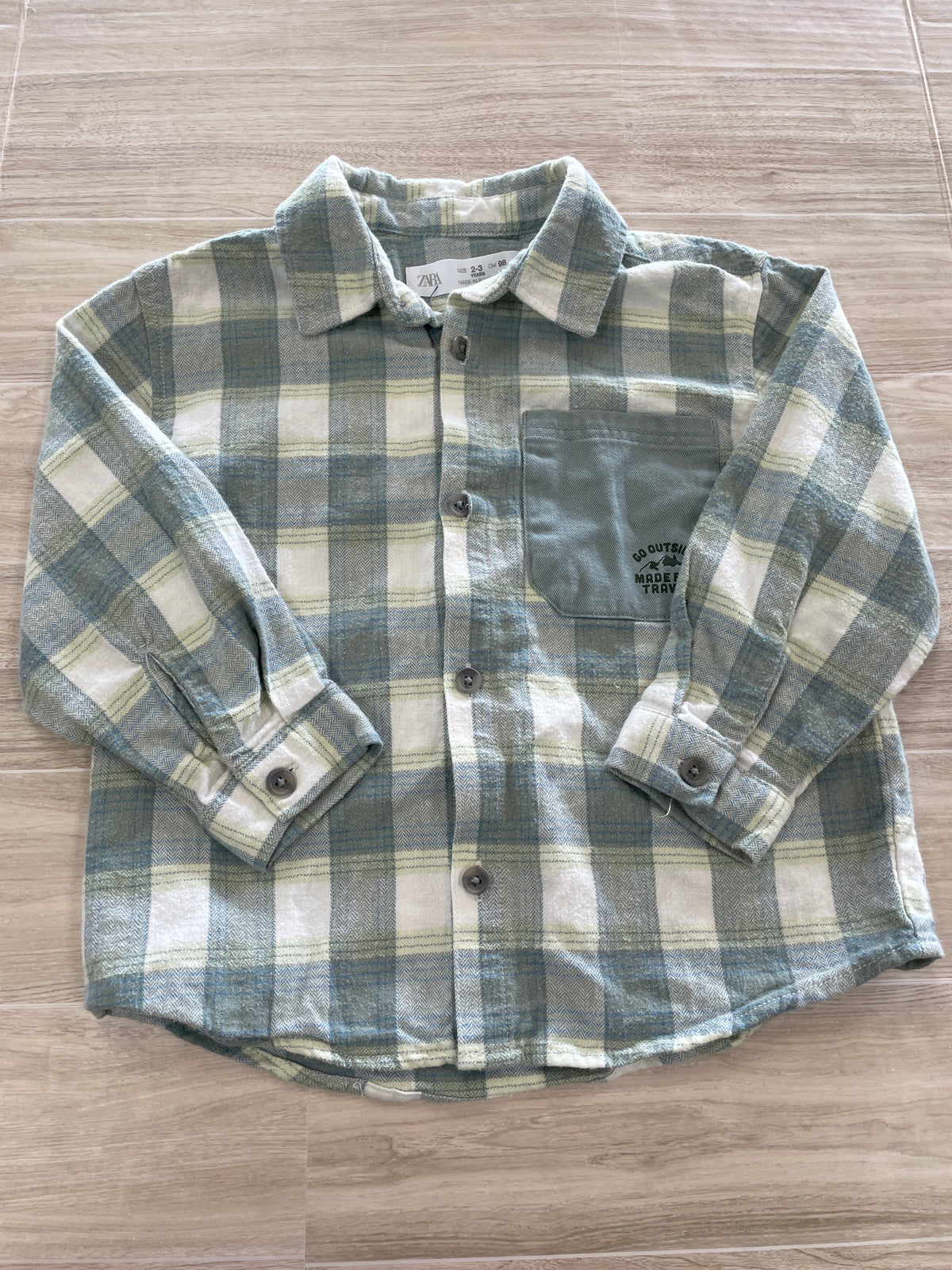 2-3 Zara Sage Graphic Pocket Plaid Button Up Flannel